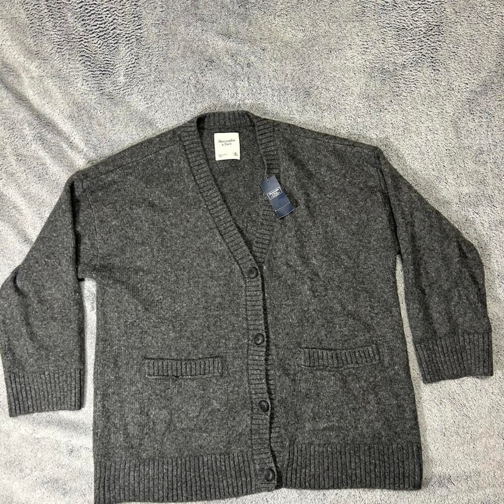 Abercrombie & Fitch NWT Charcoal Grey Cardigan Sweater Size XL